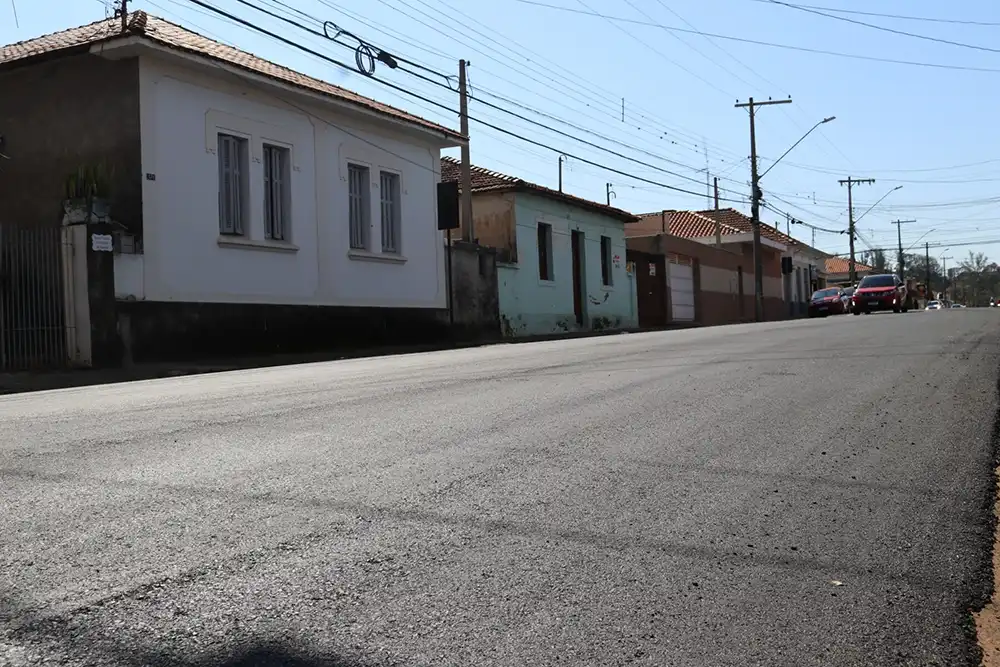 Obras na Rua do Mirante são concluídas com recapeamento total da via