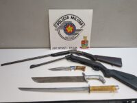 Homem ameaça filha com faca e acaba preso por porte ilegal de arma em Mogi Guaçu