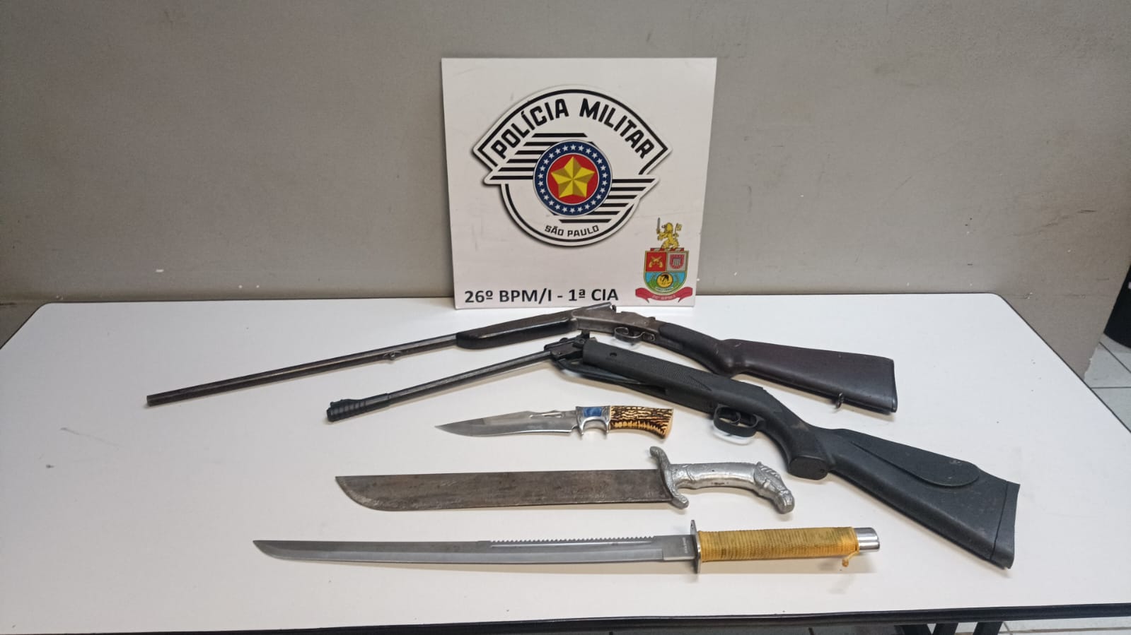 Homem ameaça filha com faca e acaba preso por porte ilegal de arma em Mogi Guaçu