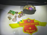 Mulher é detida por porte de drogas durante blitz em Mogi Mirim