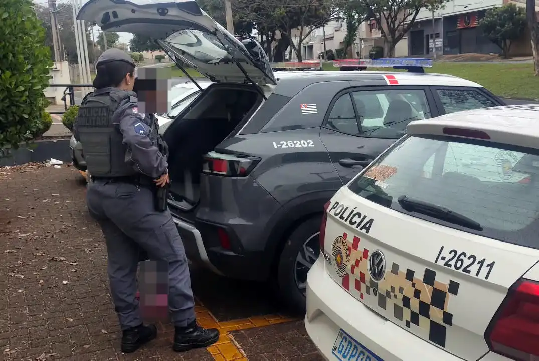 Mulher procurada pela Justiça é presa por tráfico de drogas em Mogi Mirim